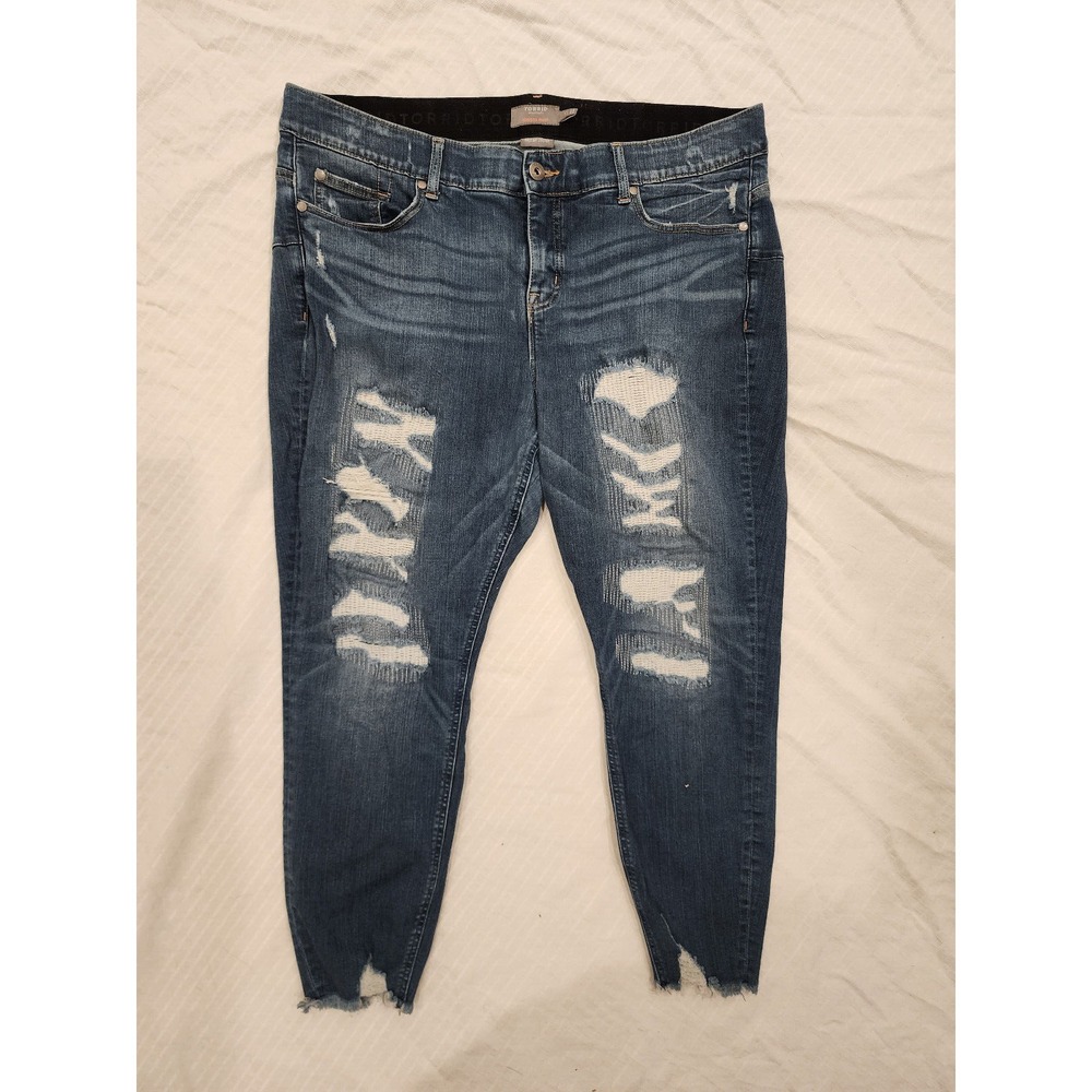 Torrid premium stretch jeans: Bombshell‎ Skinny fit, distressed Women's 22 reg